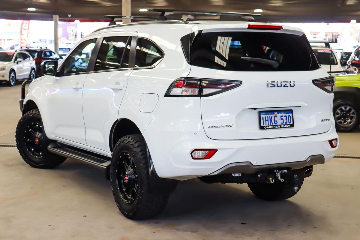 2021 Isuzu MU-X LS-T
