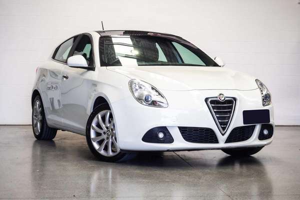 2013 Alfa Romeo Giulietta Distinctive JTD-M Series 0