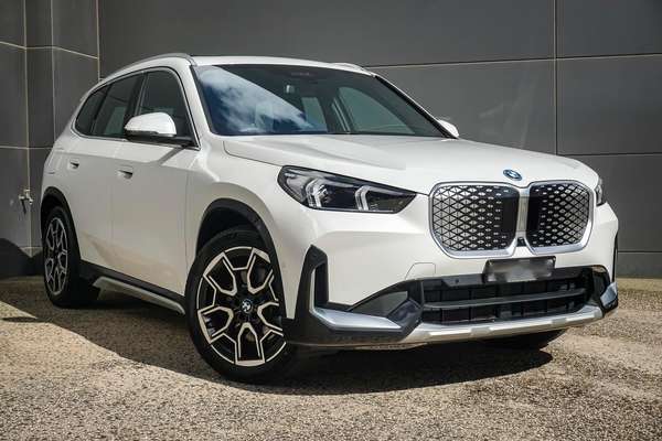 2025 BMW iX1 xDrive30 xLine U11