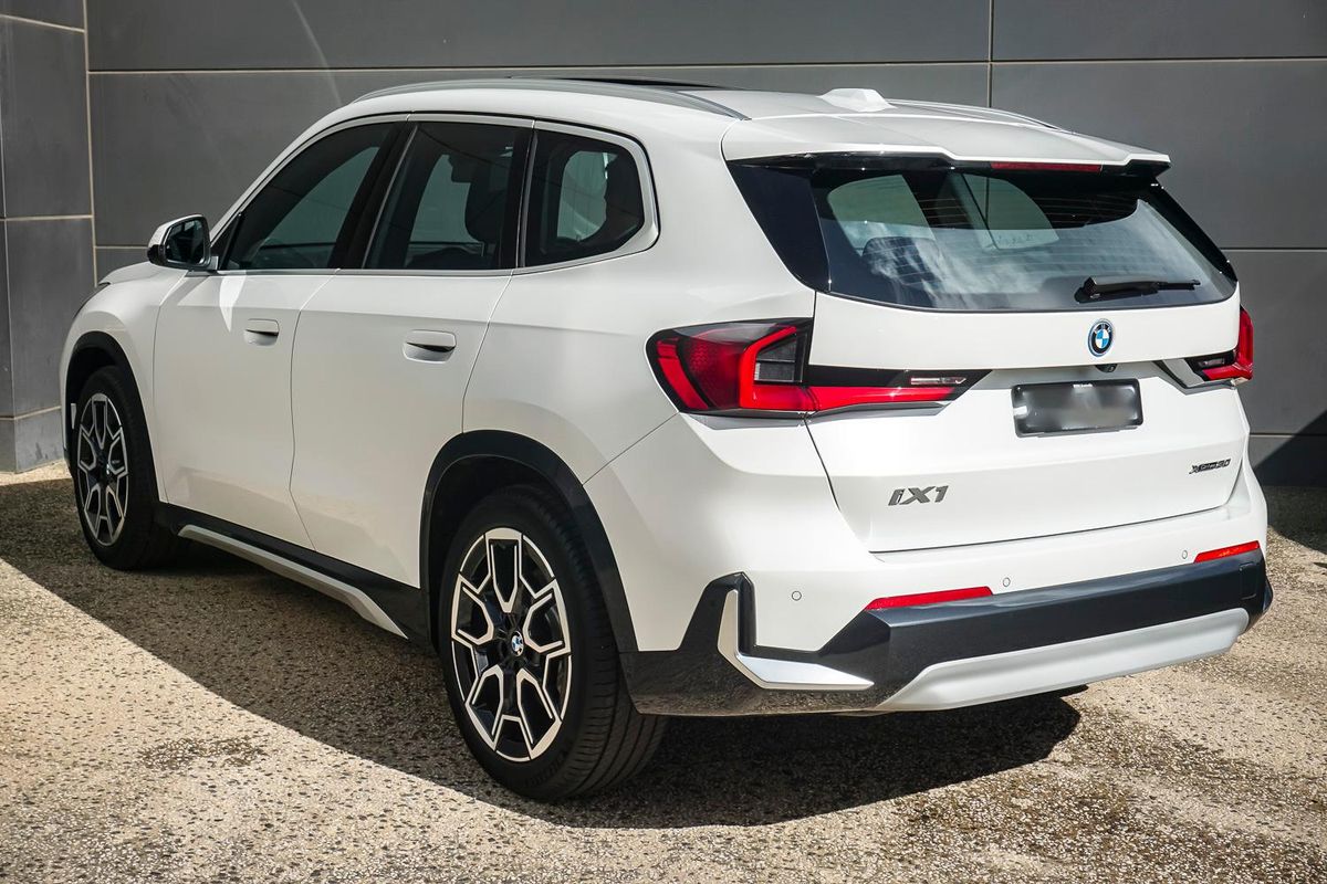 2025 BMW iX1 xDrive30 xLine U11