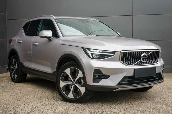 2025 Volvo XC40 Ultra B4 Bright