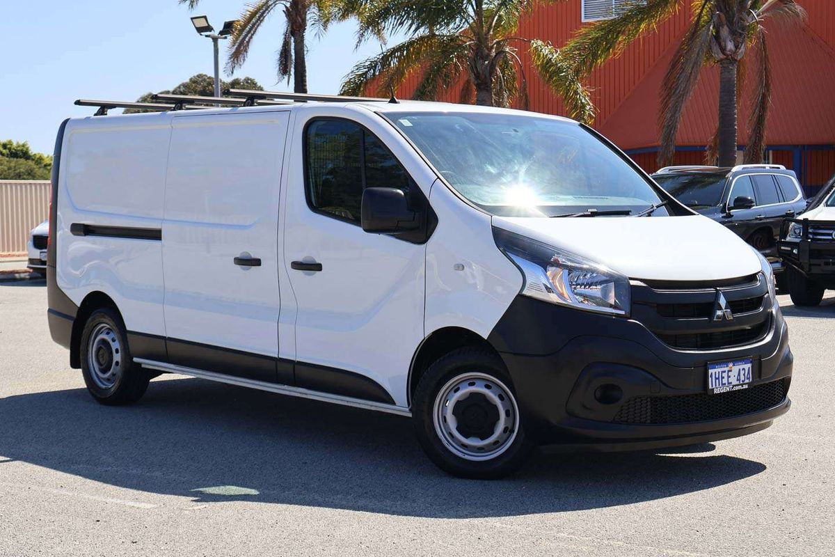 2020 Mitsubishi Express GLX SN LWB