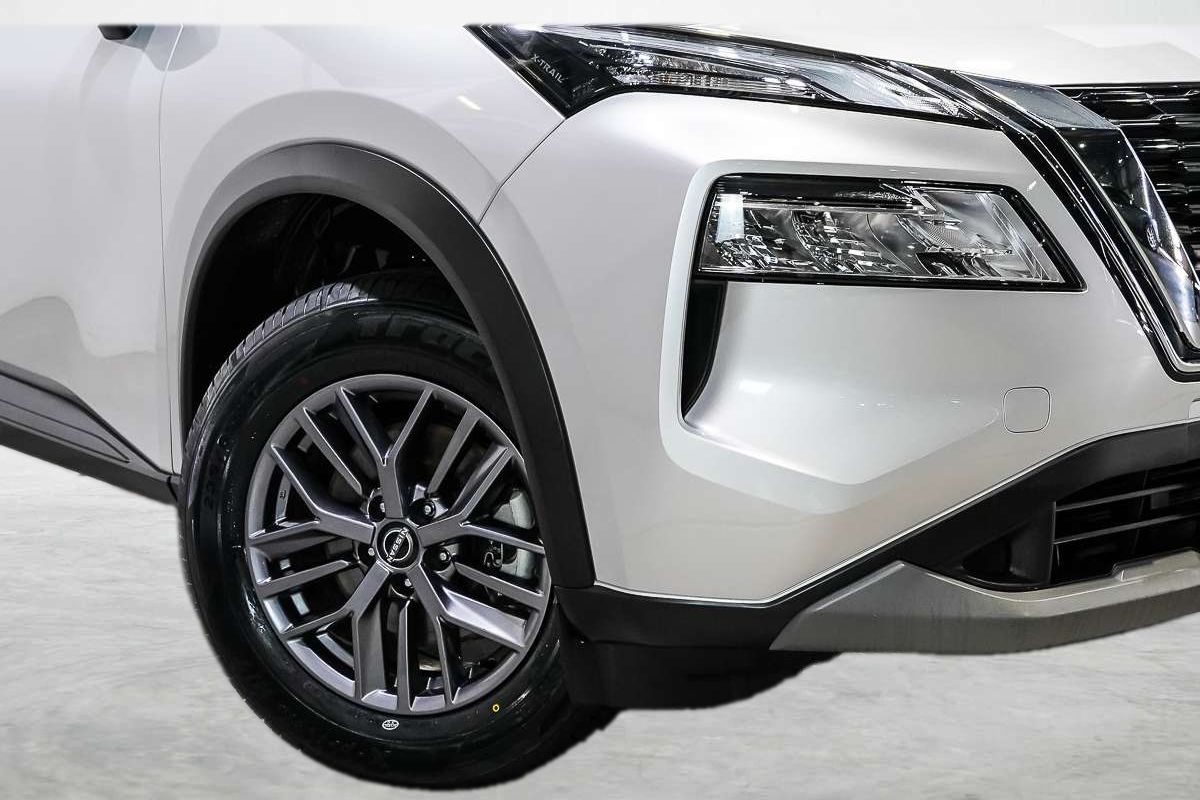 2025 Nissan X-TRAIL ST T33