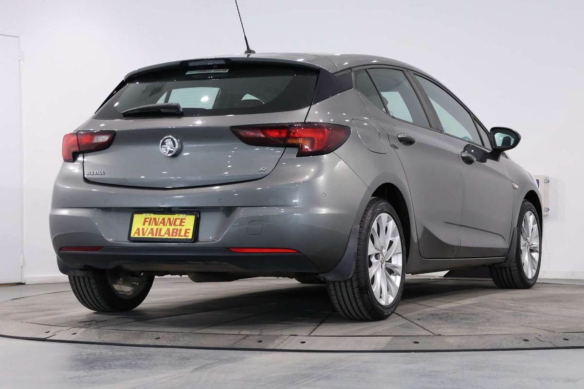 2018 Holden Astra R+ BK