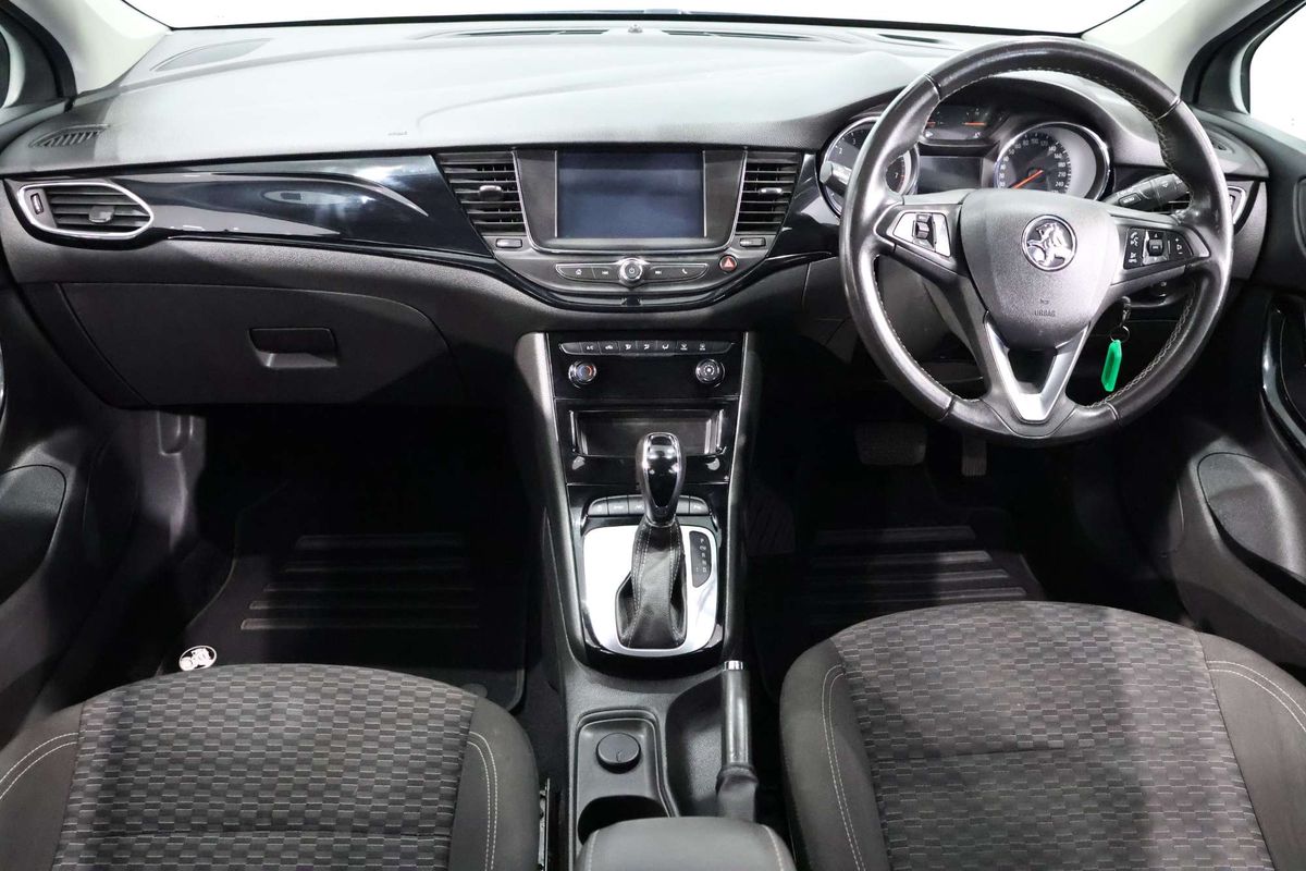 2018 Holden Astra R+ BK