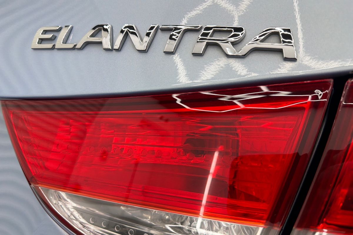2012 Hyundai Elantra Premium MD
