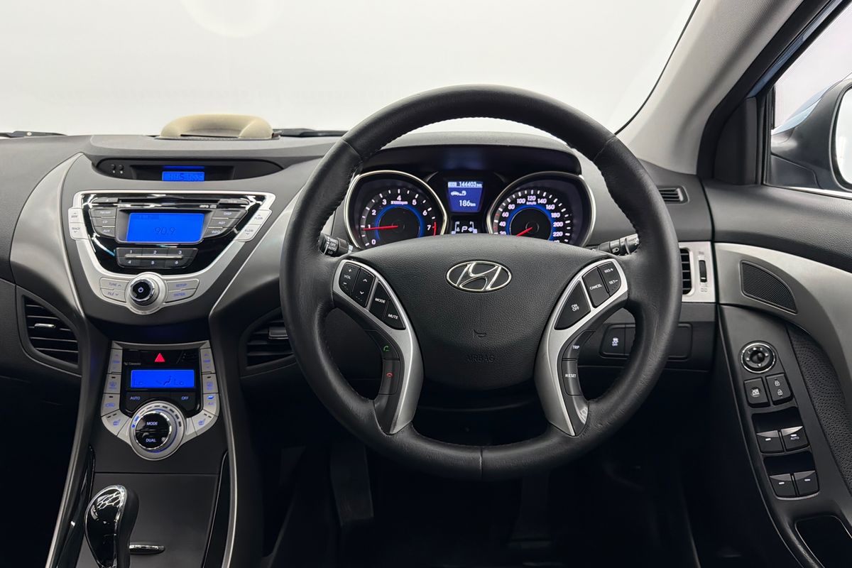 2012 Hyundai Elantra Premium MD