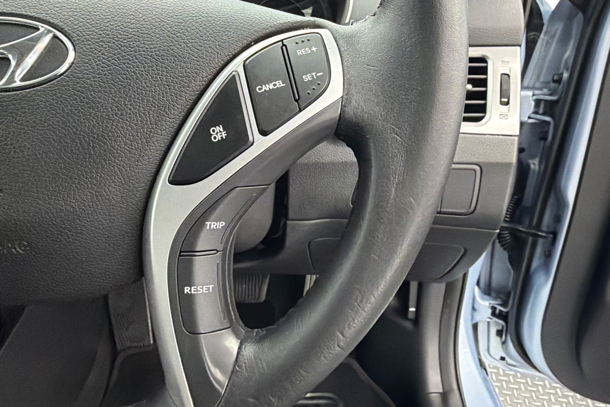 2012 Hyundai Elantra Premium MD