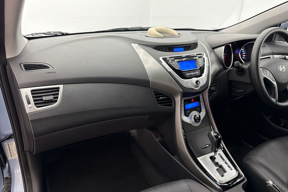 2012 Hyundai Elantra Premium MD