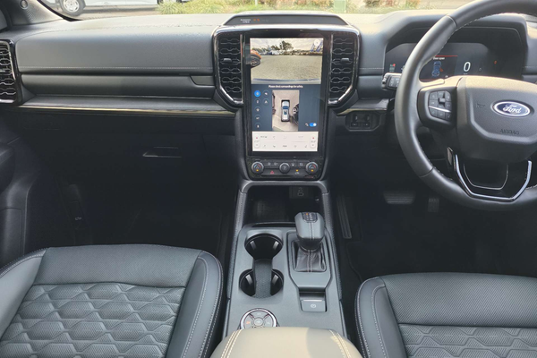 2026 Ford Everest Platinum 3.0L thumb-11