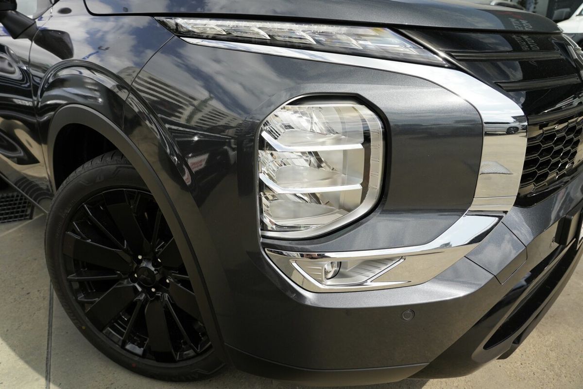 2026 Mitsubishi Outlander Black Edition ZM