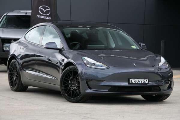 2020 Tesla Model 3 Long Range