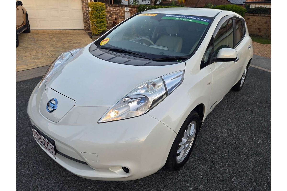 2014 Nissan LEAF ZE0