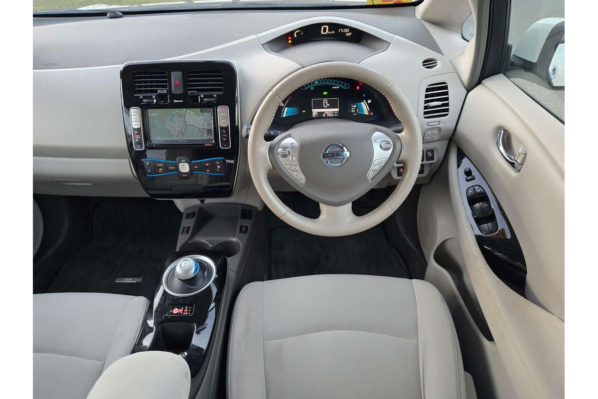 2014 Nissan LEAF ZE0