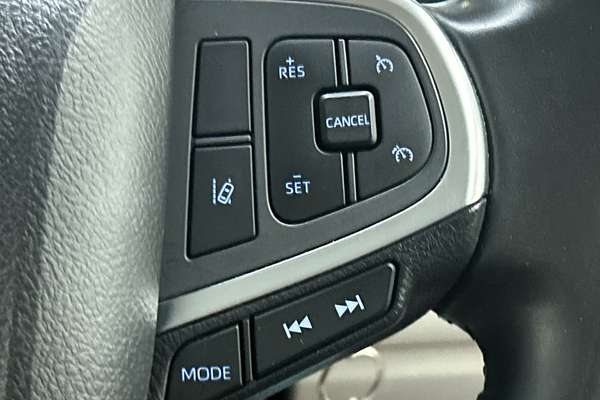 2024 Toyota Hiace GDH300R LWB thumb-16