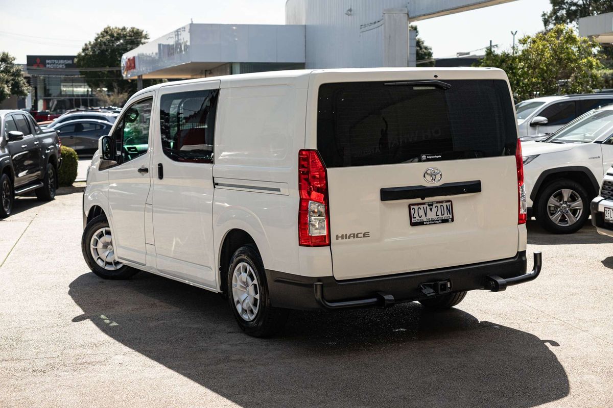 2022 Toyota Hiace GDH300R