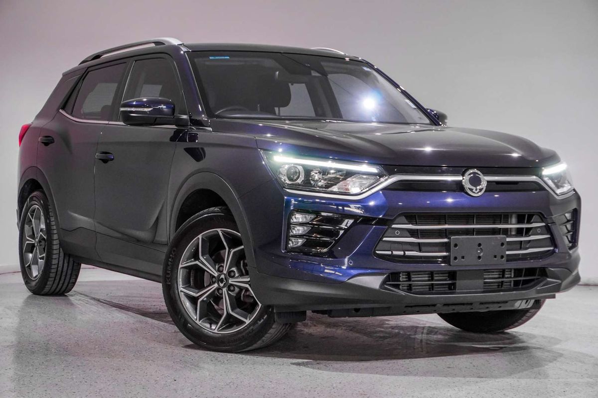 2023 KGM Korando ELX C300