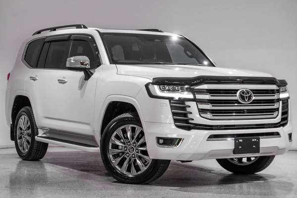 2026 Toyota Landcruiser Sahara ZX FJA300R