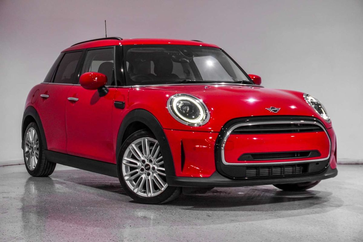 2021 MINI Hatch Cooper Classic F55 LCI-2