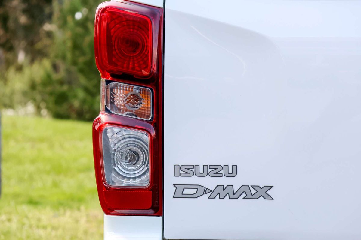 2022 Isuzu D-MAX SX 4X4 image 11