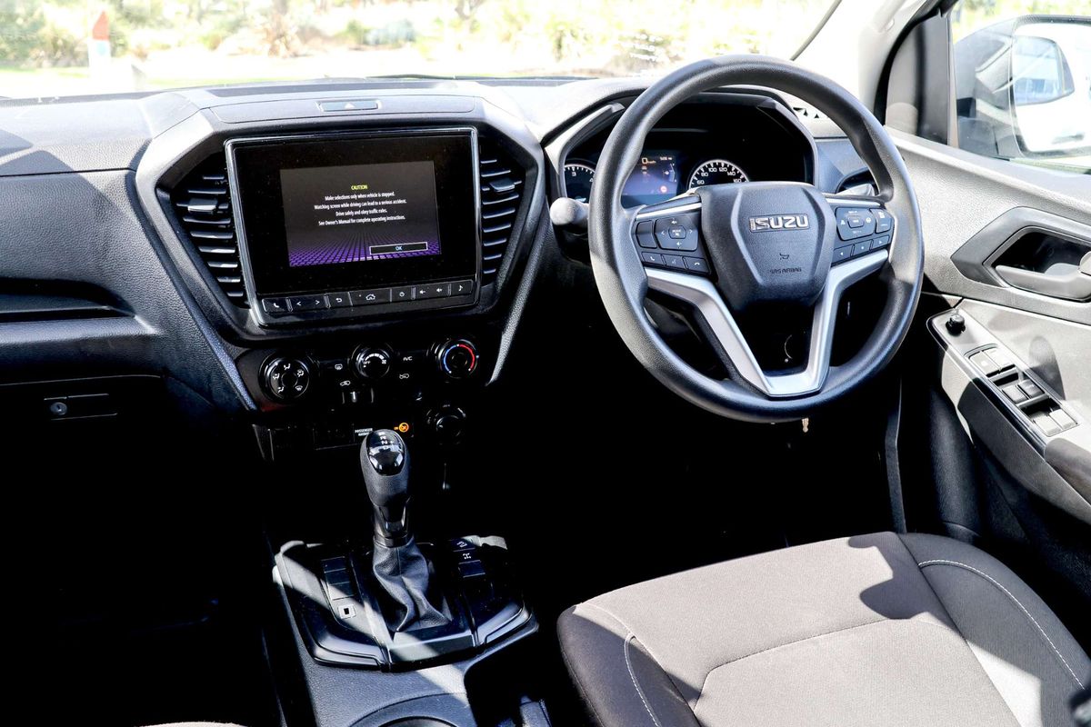 2022 Isuzu D-MAX SX 4X4 image 16