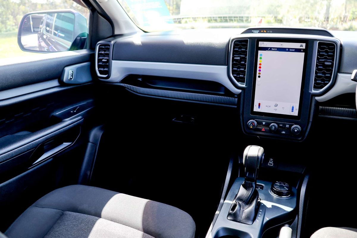 2023 Ford Ranger XL 4X4 2.0L image 17