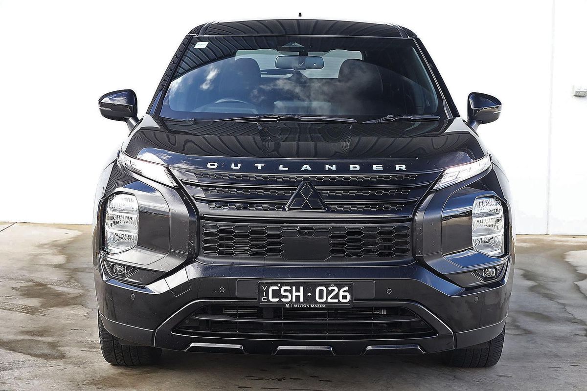 2023 Mitsubishi Outlander Black Edition ZM