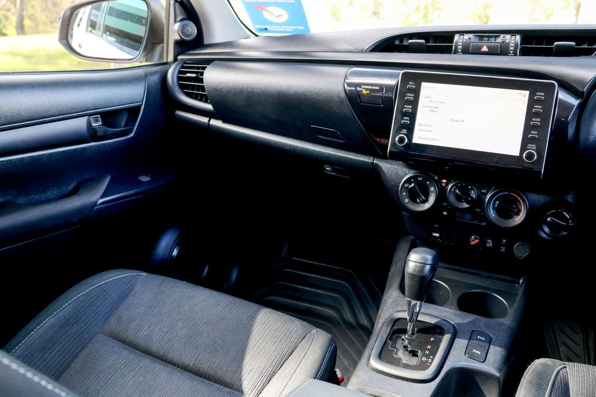 2022 Toyota Hilux SR GUN126R 4X4 image 18