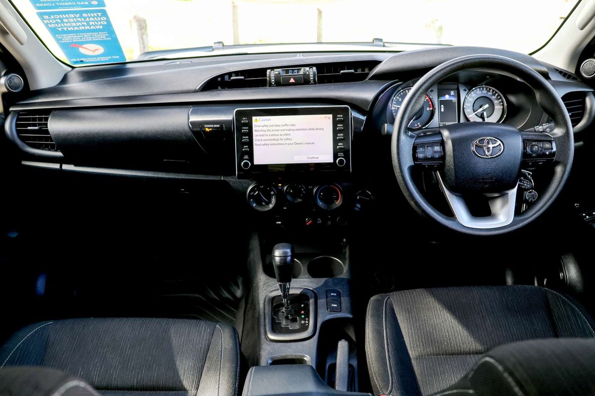 2022 Toyota Hilux SR GUN126R 4X4 image 19