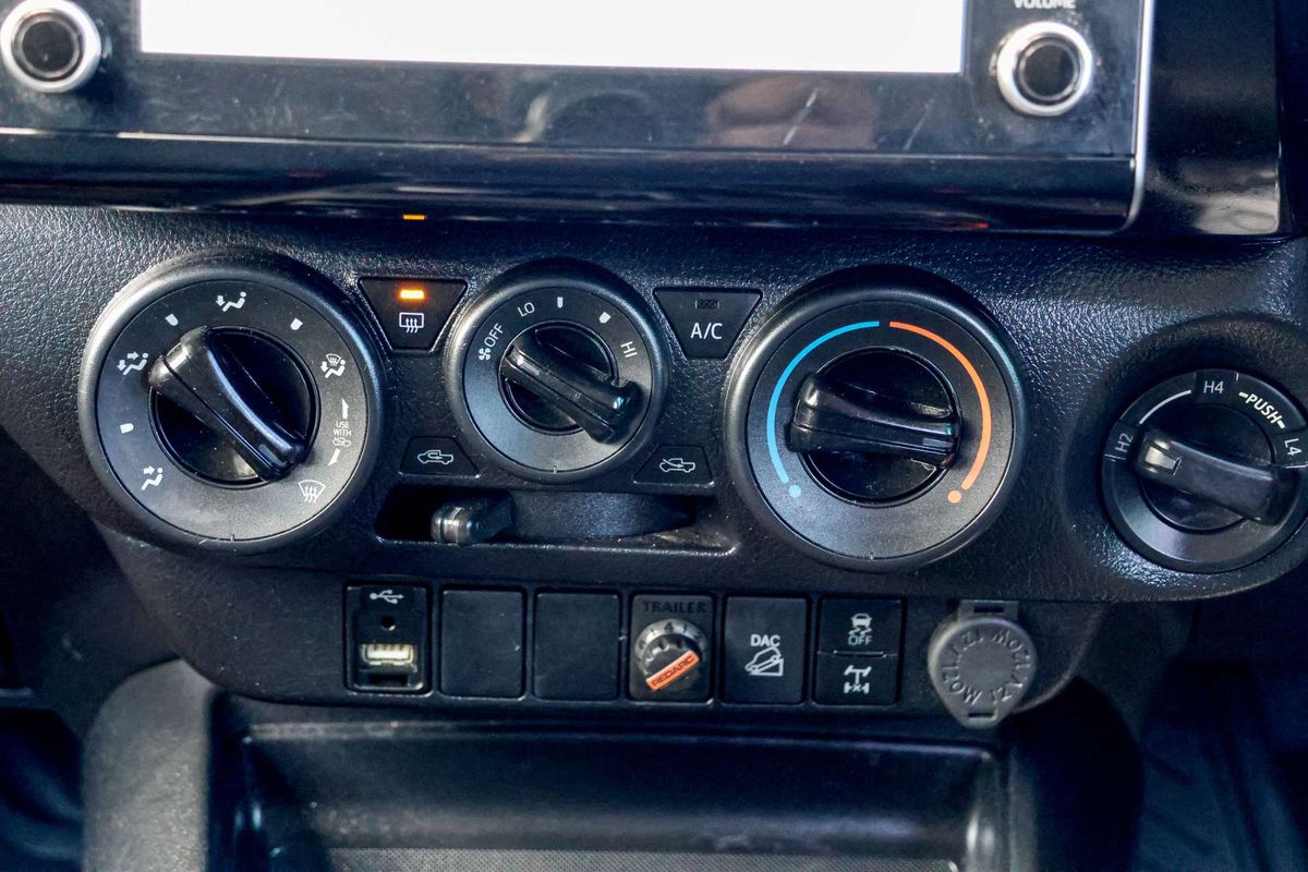 2022 Toyota Hilux SR GUN126R 4X4 image 27