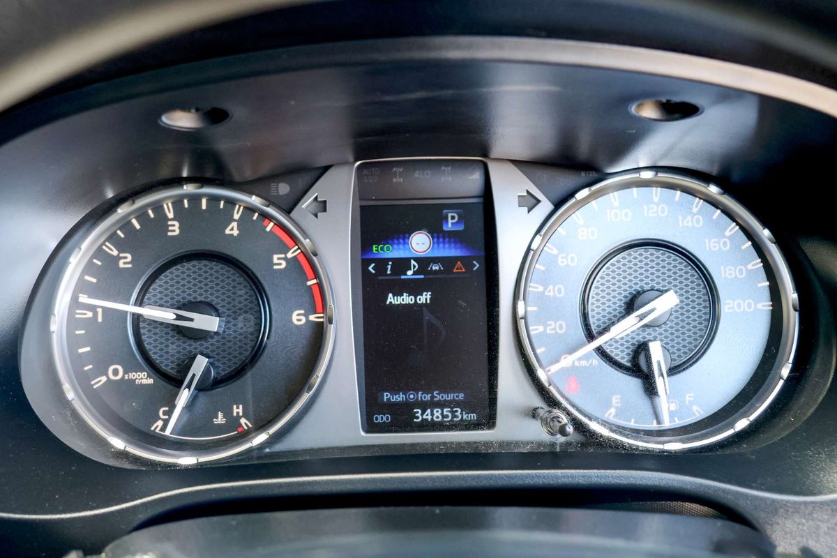 2022 Toyota Hilux SR GUN126R 4X4 image 32