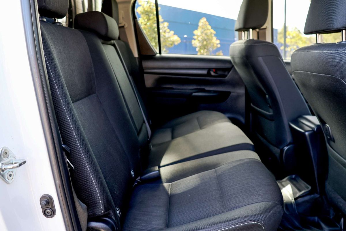 2022 Toyota Hilux SR GUN126R 4X4 image 34