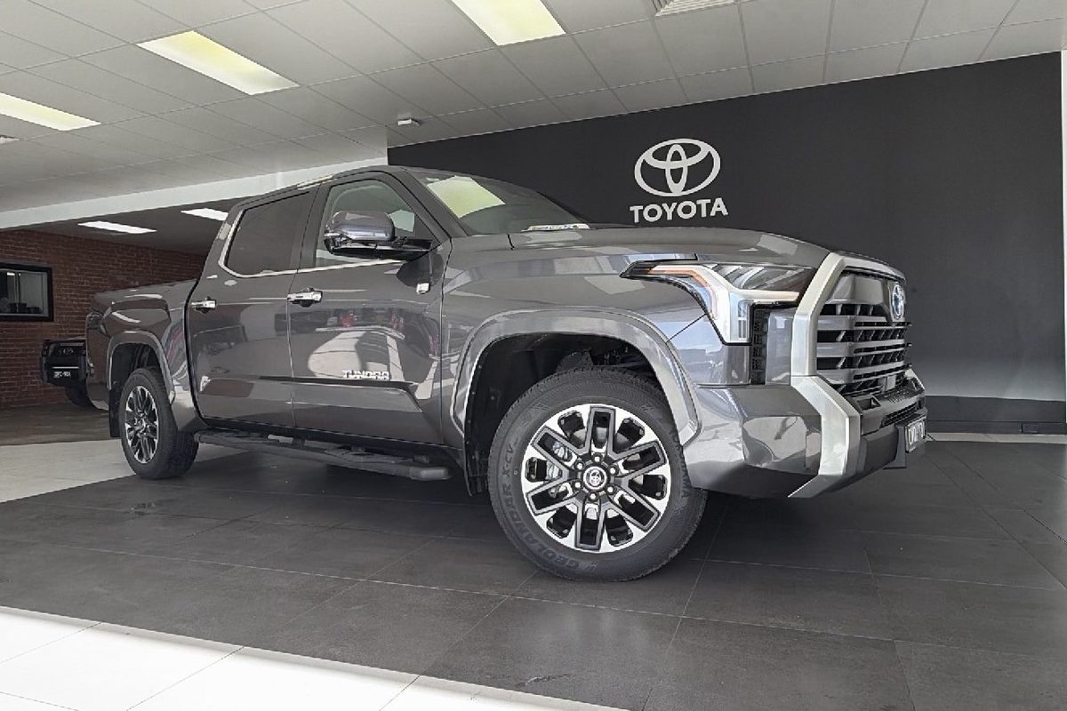 2024 Toyota Tundra Limited VXKH75L 4X4