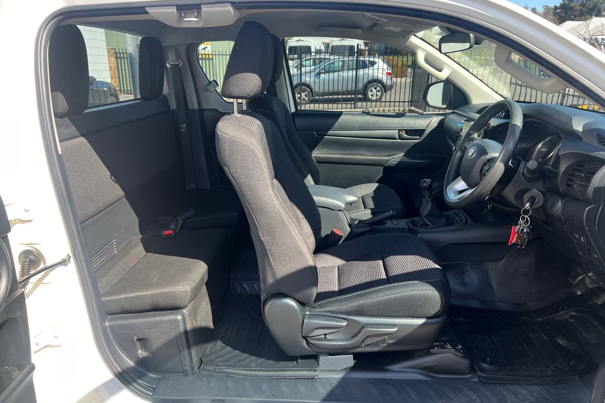 2024 Toyota Hilux SR GUN126R 4X4