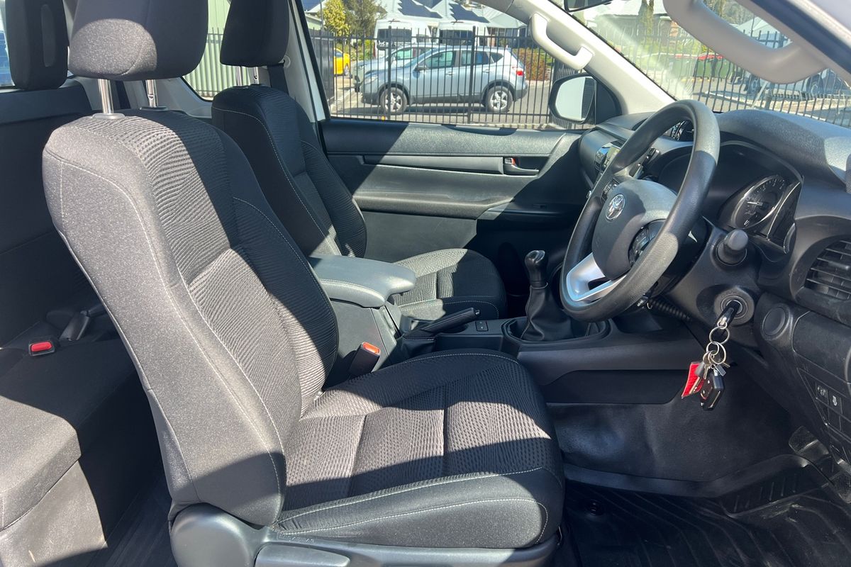 2024 Toyota Hilux SR GUN126R 4X4