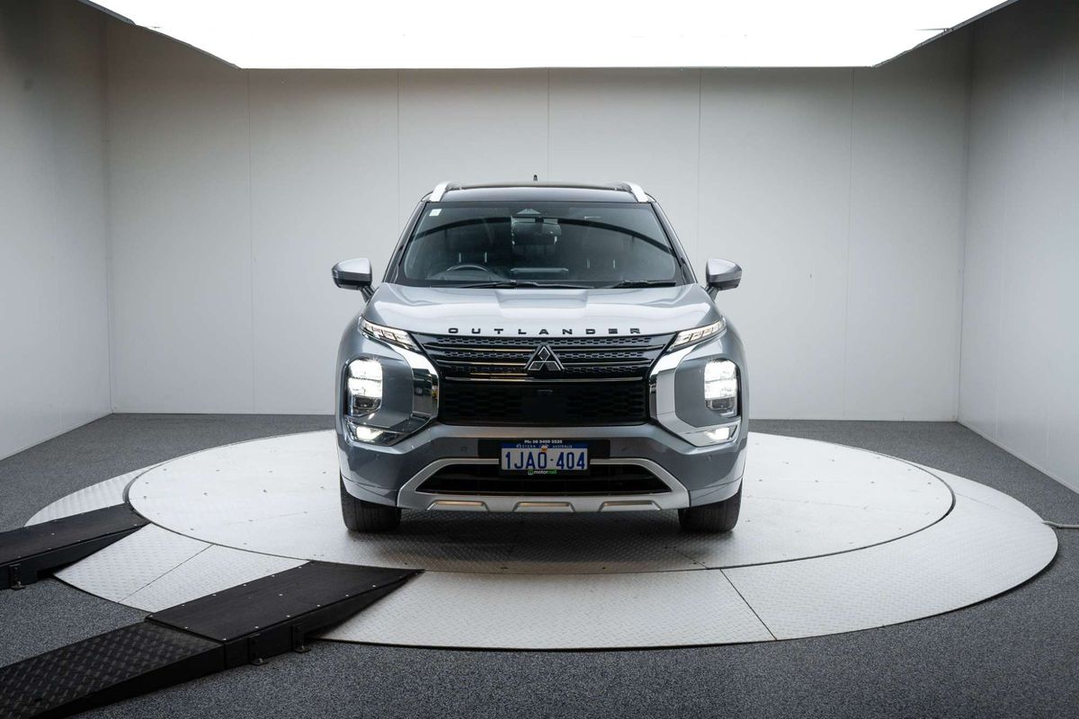 2023 Mitsubishi Outlander Exceed Tourer ZM