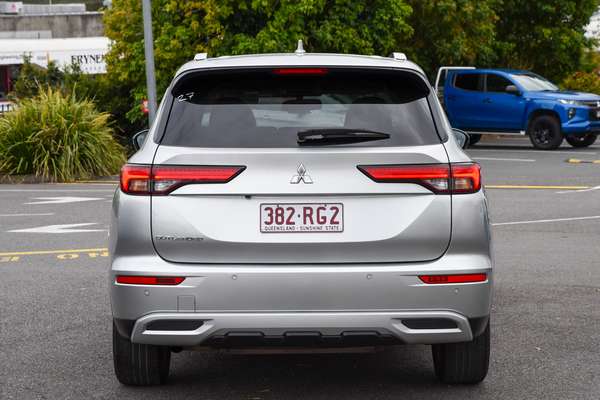 2024 Mitsubishi Outlander LS ZM thumb-6