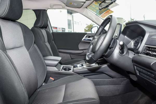 2024 Mitsubishi Outlander LS ZM thumb-9