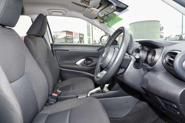 2021 Toyota Yaris Cross GX MXPJ10R thumb-9