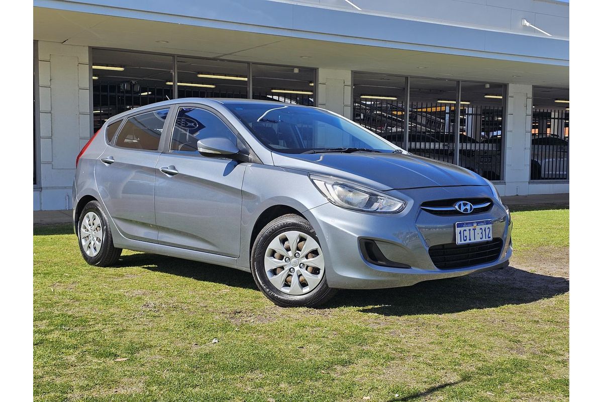 2017 Hyundai Accent Active RB4