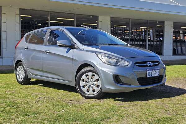 2017 Hyundai Accent Active RB4