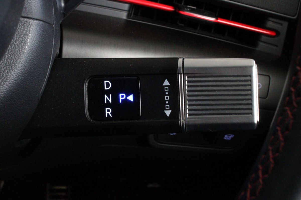 2025 Hyundai Kona Premium N Line SX2.V2