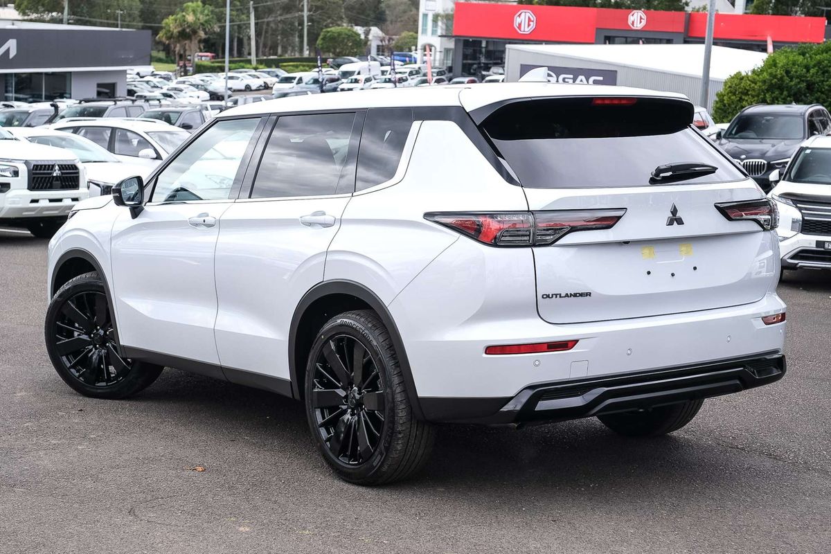 2026 Mitsubishi Outlander Black Edition ZM