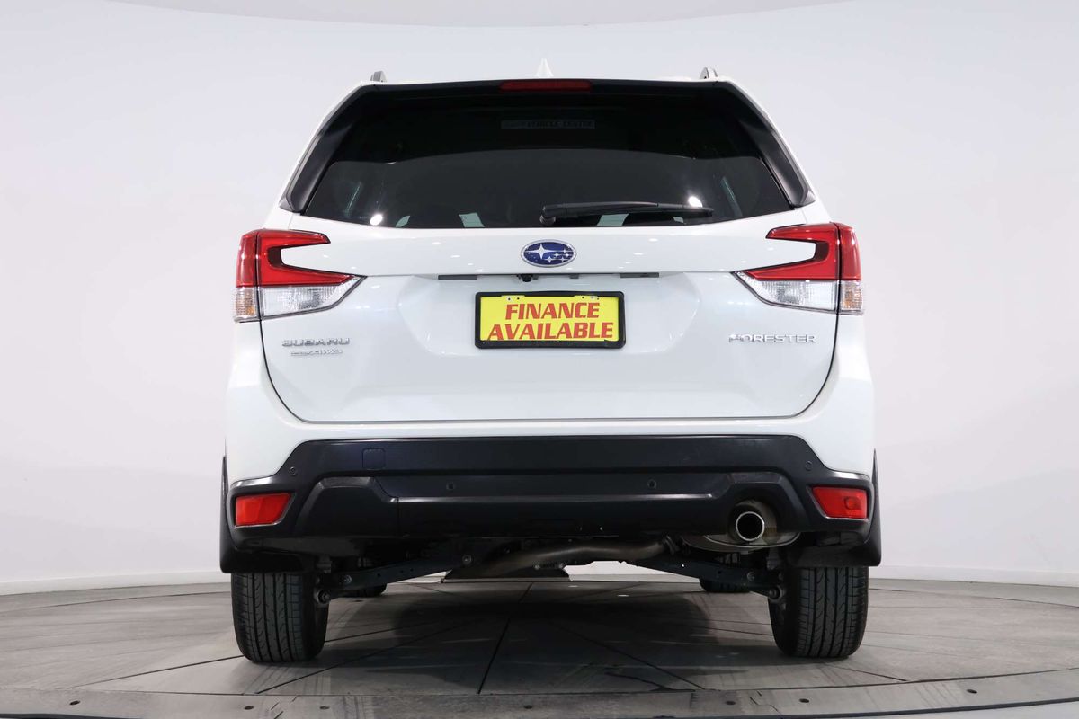 2023 Subaru Forester 2.5i Premium S5