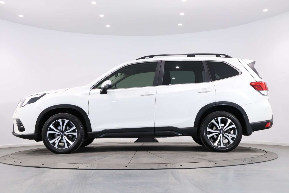 2023 Subaru Forester 2.5i Premium S5