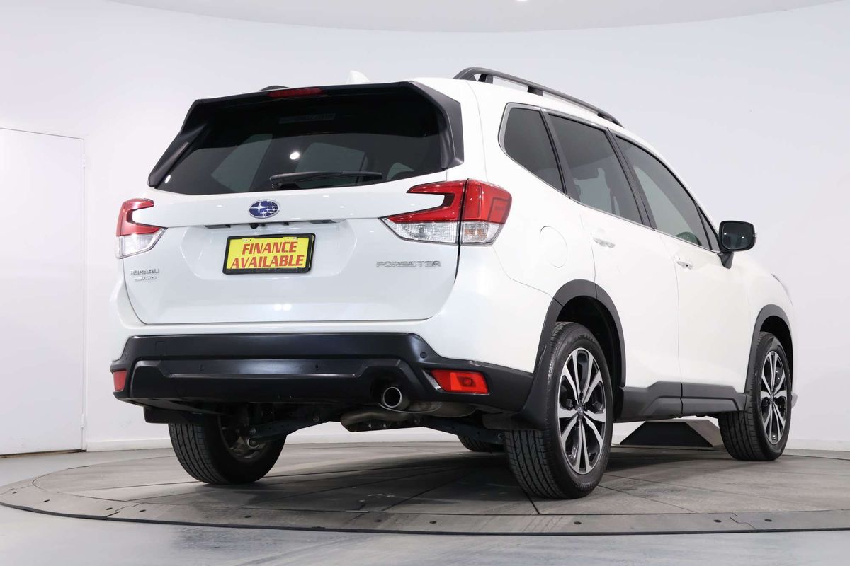 2023 Subaru Forester 2.5i Premium S5