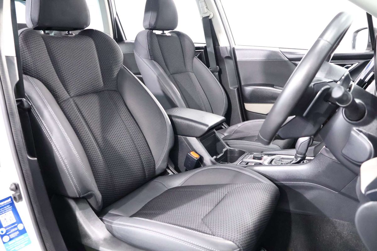 2023 Subaru Forester 2.5i Premium S5