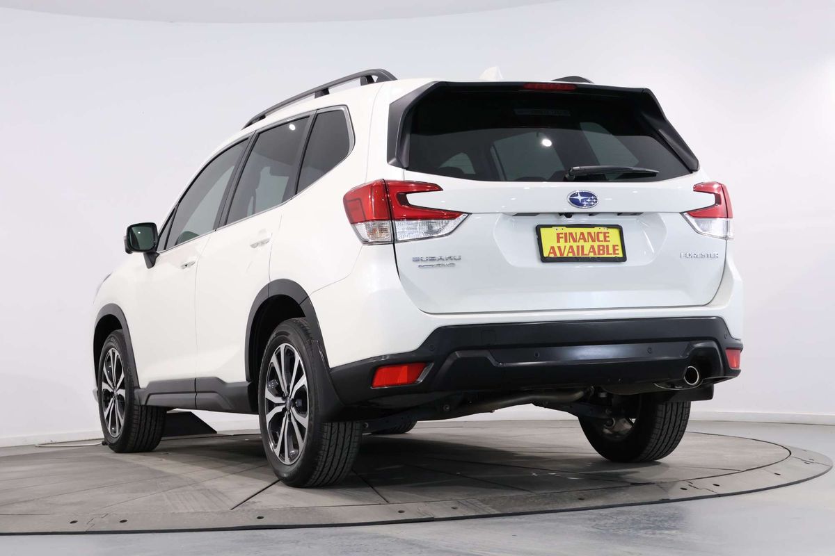 2023 Subaru Forester 2.5i Premium S5
