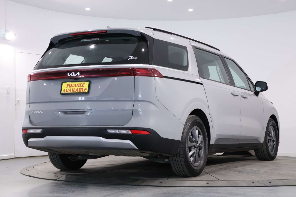 2023 Kia Carnival S KA4