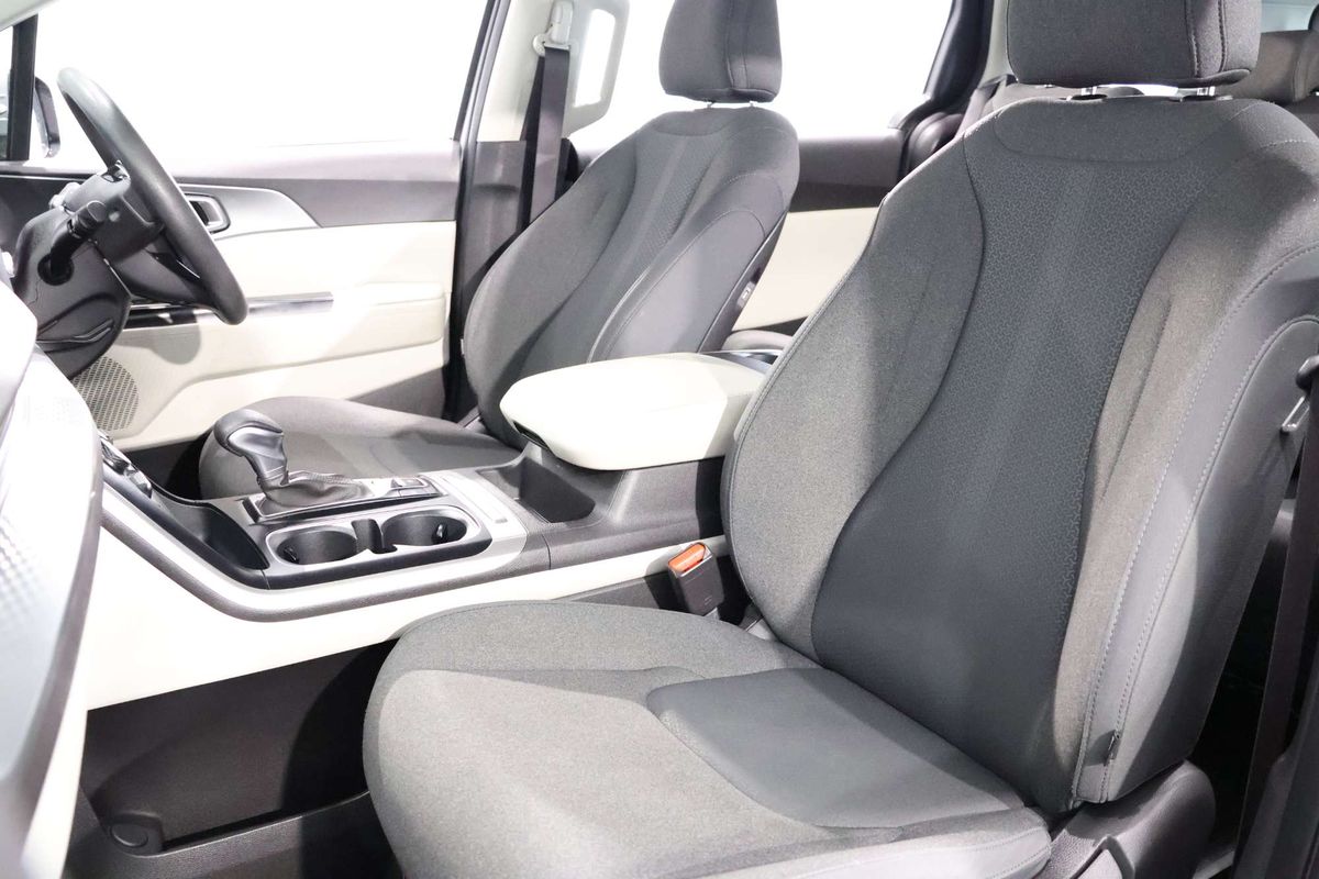 2023 Kia Carnival S KA4